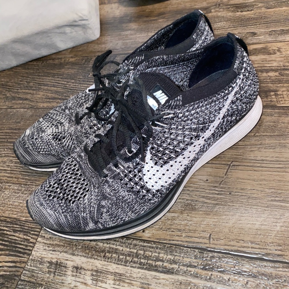 Nike Flyknit Racer